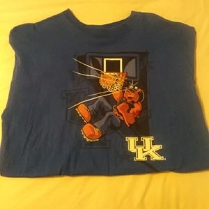 University of Kentucky Mens Basketball tee. Pre-shrunk XL 100% Cotton
